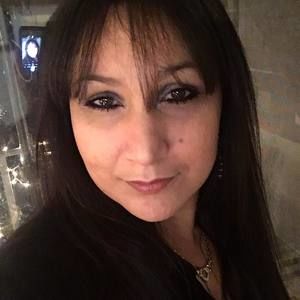 Meet your Posher, Caroline